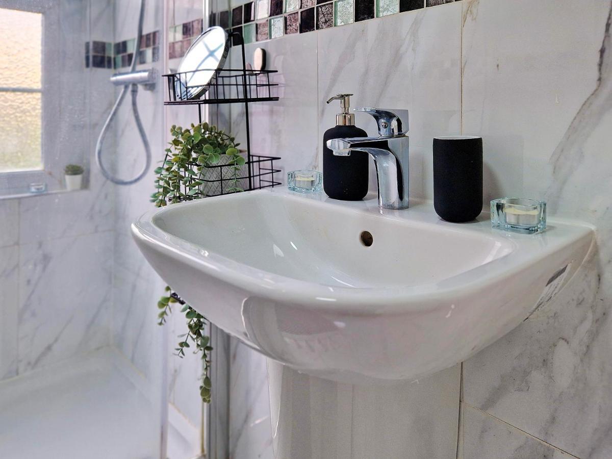Charming Room In Central 런던 외부 사진